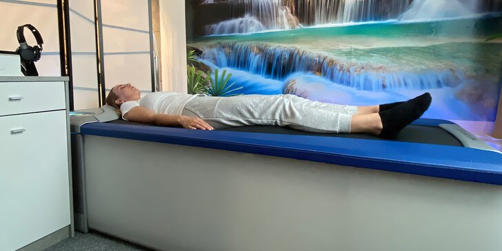 30minutová aqua masáž bez nutnosti svlékání: celé tělo, horní nebo spodní partie