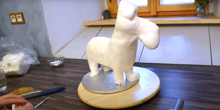 CrazyCakes online kurzy: modelace panenky i tvorba vánočního dortu či pejska