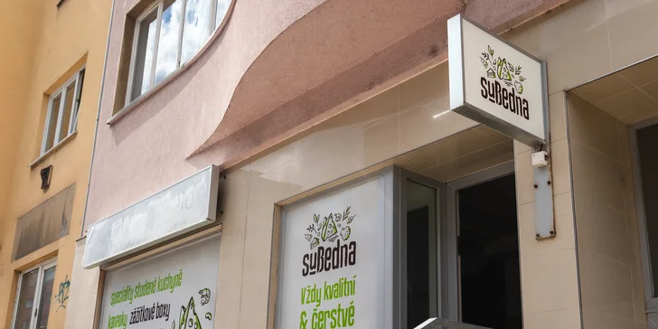 Otevřený voucher na miniburgery, kanapky i na něco sladkého