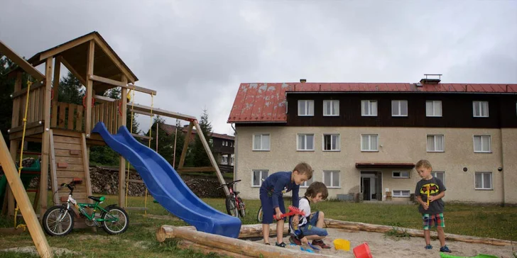 Pohoda v jižních Čechách: hotel s velkou zahradou a polopenzí či snídaní