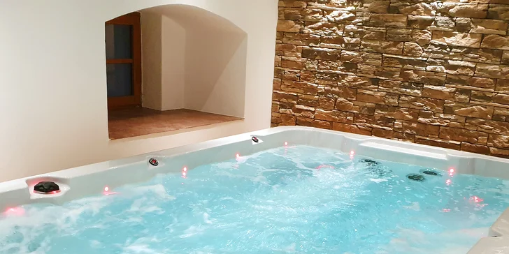 Rodinná dovolená na jižní Moravě: snídaně nebo polopenze i privátní wellness pro 4 osoby