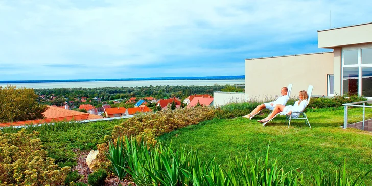 Dovolená přímo u Balatonu: pobyt s polopenzí a neomezeným wellness v saunové zóně, vířivkách i bazénu