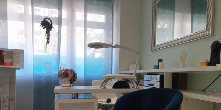 Klasická nebo spa manikúra či pedikúra třeba i s lakováním gel lakem