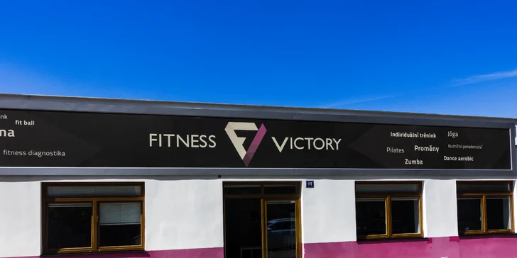 Skupinové cvičení: 1 či 10 lekcí jógy, funkčního i kruhového tréninku, booty pump nebo HIIT