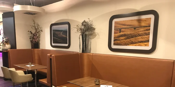 Velká zmrzlinová makronka a káva nebo limonáda pro 1 či 2 osoby