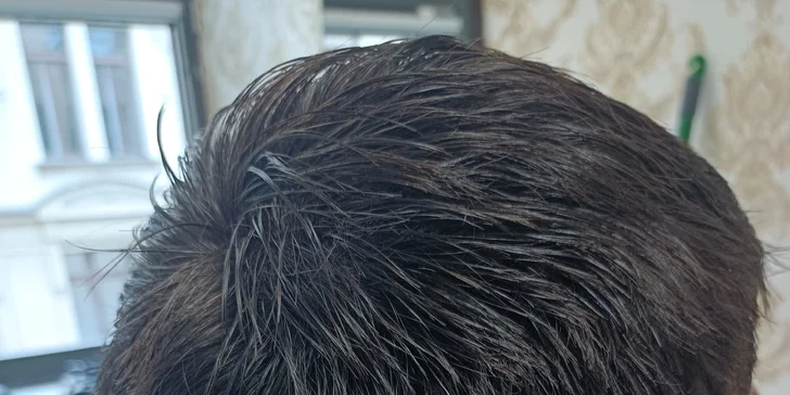 Klasický pánský střih na míru ve studiu v centru Prahy