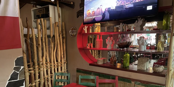 Mexická pochoutka dle výběru: tacos nebo flauta menu pro jednoho i pár