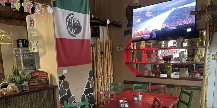 Mexická pochoutka dle výběru: tacos nebo flauta menu pro jednoho i pár