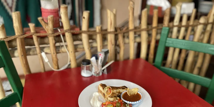Mexická pochoutka dle výběru: tacos nebo flauta menu pro jednoho i pár