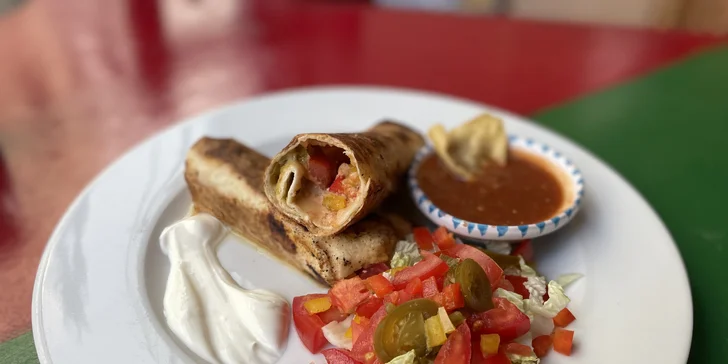 Mexická pochoutka dle výběru: tacos nebo flauta menu pro jednoho i pár