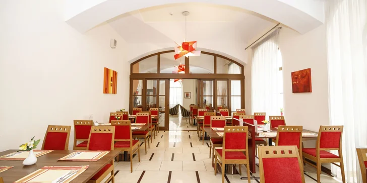 Pobyt v luxusním 4* hotelu u Václavského náměstí se snídaněmi