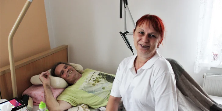 Podpořte domácí hospicovou péči, aby lidé byli až do konce doma a v náruči blízkých