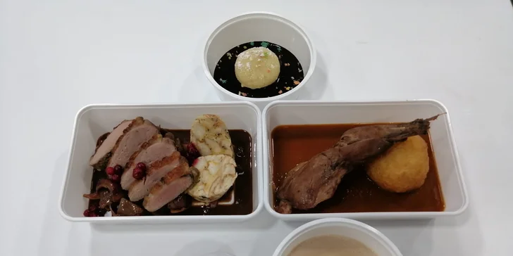 Degustační menu v letadle i návštěva kokpitu: hostina o pěti chodech v 1. či 2. třídě