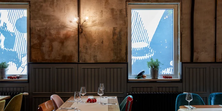 Vídeň: 4* retro hotel 900 m od centra, vstup na obří kolo, snídaně a restaurace vyhlášeného šéfkuchaře