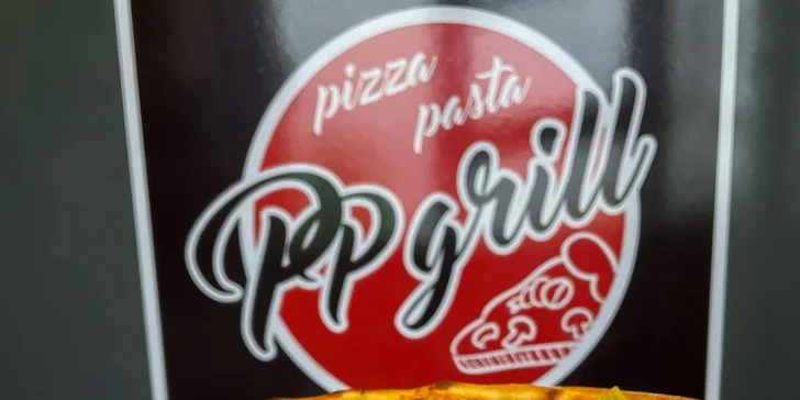 Jedna či dvě pizzy dle výběru o průměru 45 cm: odnos s sebou, krabice v ceně