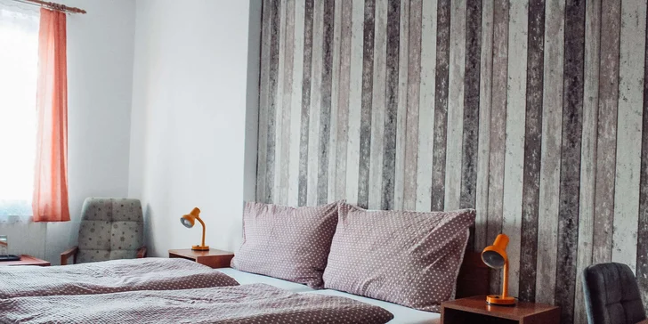4* hotel ve stylu první republiky: pobyt se snídaní v pokoji či luxusním apartmá v centru Prahy