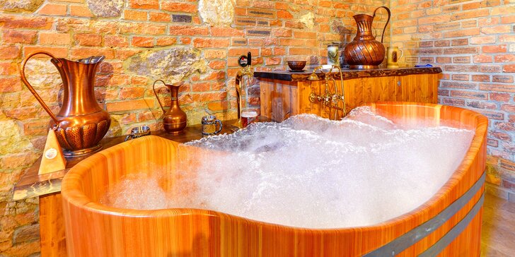 Relaxační balíčky v Brněnských pivních lázních: pivní koupel, kvasnicová maska i neomezená konzumace