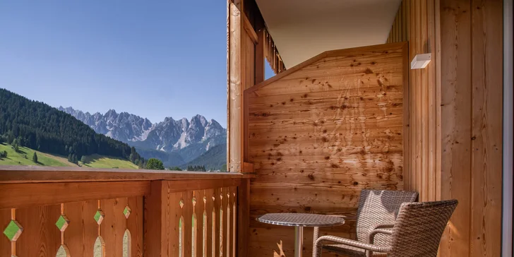 Dovolená v Alpách: moderní horský hotel COOEE alpin Dachstein se snídaní či polopenzí a saunami