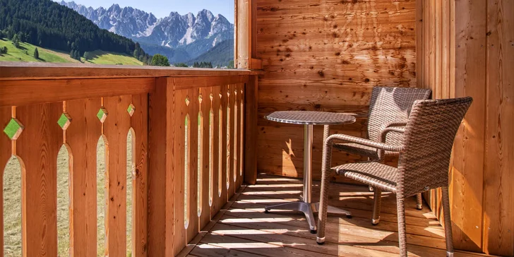 Dovolená v Alpách: moderní horský hotel COOEE alpin Dachstein se snídaní či polopenzí a saunami