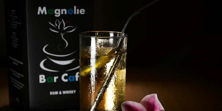 1 nebo 2 míchané drinky v café baru kousek od Stromovky