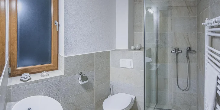 Pobyt na Liptově se snídaní, neomezeným vstupem do vyhřívaného bazénu i privátním wellness