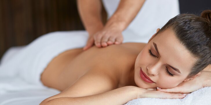 Hodinová masáž podle výběru z 8 druhů: klasická, zdravotní, thajská olejová, havajská i baňkování