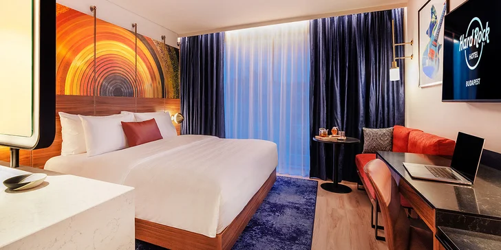 Špičkový pobyt se snídaní v centru Budapešti: designový hotel se střešním barem a výhledem na město