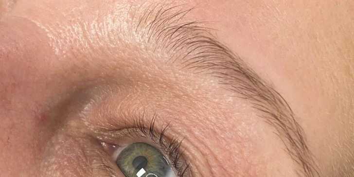 Řasy jako z reklamy: Lash lifting a barvení řas vč. výživy