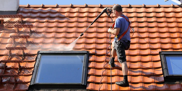 Čištění a impregnace střech, fasád, zámkové dlažby a chodníků