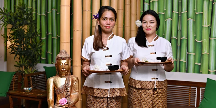 Královská relaxace v Royal Jasmine Spa: hodinová masáž, pohankový polštář a lázeň na nohy