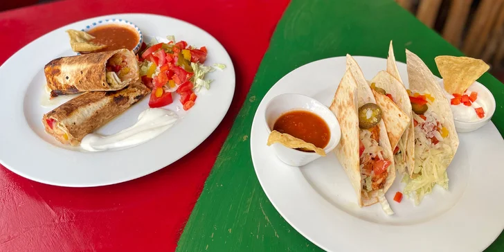 Mexická pochoutka dle výběru: tacos nebo flauta menu pro jednoho i pár