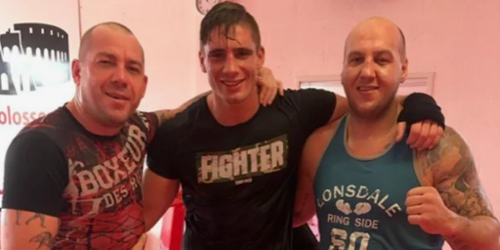 Soukromý trénink thajského boxu a kickboxu s Michalem Reissingerem: lekce od mistra ČR pro 1 i 2 bojovníky