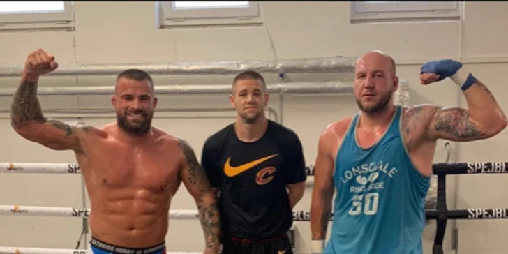 Soukromý trénink thajského boxu a kickboxu s Michalem Reissingerem: lekce od mistra ČR pro 1 i 2 bojovníky