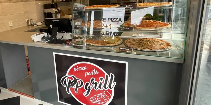 Jedna či dvě pizzy dle výběru o průměru 45 cm: odnos s sebou, krabice v ceně
