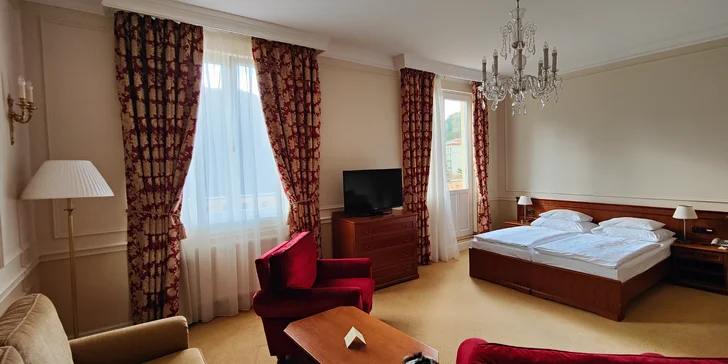 4* hýčkání v Karlových Varech: bazénové a wellness centrum i lázeňské procedury, snídaně či polopenze