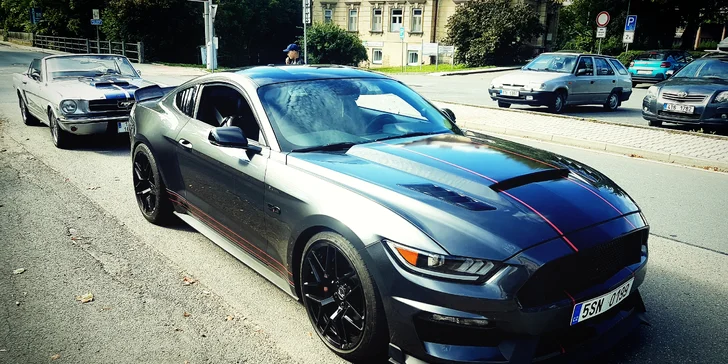 Ford Mustang 5.0 GT: 15 min. spolujízdy nebo až 60 min. řízení