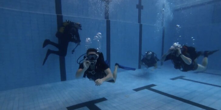 Zkušební ponor v bazénu pro 1-2 osoby s přednáškou o potápění