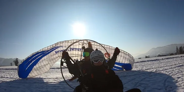 BožíLet na paraglidingové motorové tříkolce: 15 nebo 30 minut v luftě