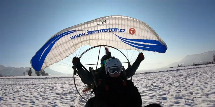 BožíLet na paraglidingové motorové tříkolce: 5, 15 nebo 30 minut letu