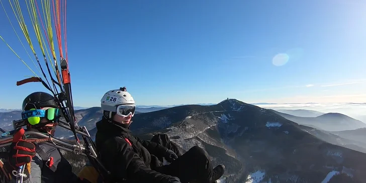 BožíLet na paraglidingové motorové tříkolce: 15 nebo 30 minut v luftě