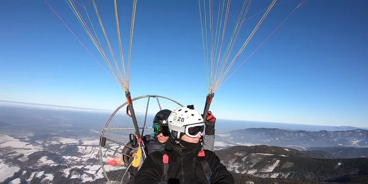 BožíLet na paraglidingové motorové tříkolce: 5, 15 nebo 30 minut letu