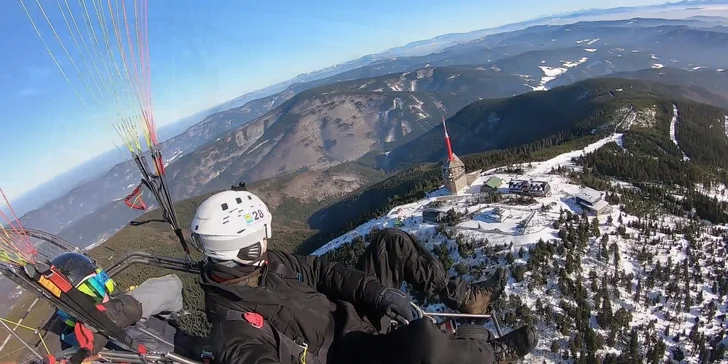BožíLet na paraglidingové motorové tříkolce: 15 nebo 30 minut v luftě