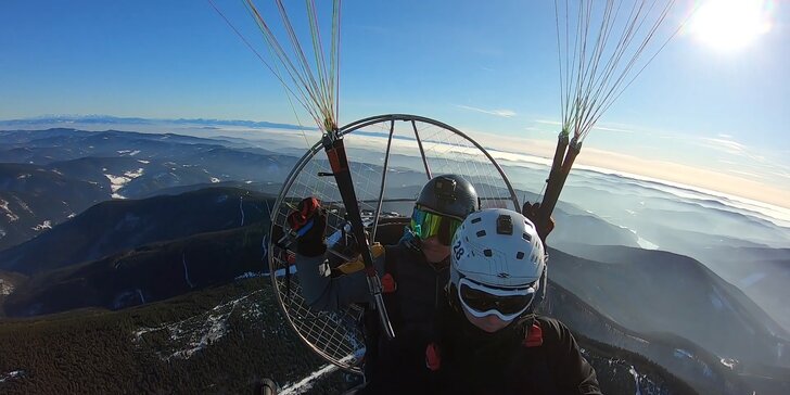 BožíLet na paraglidingové motorové tříkolce: 15 nebo 30 minut v luftě
