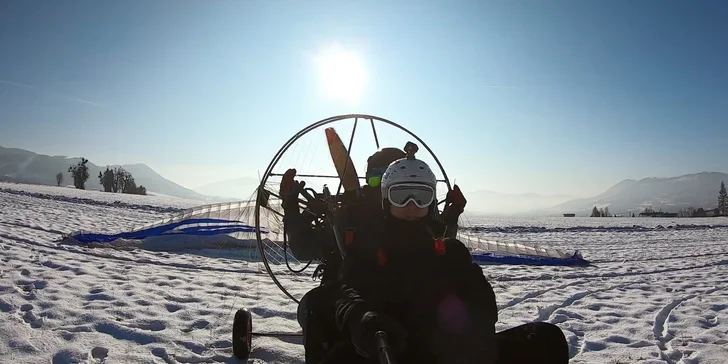 BožíLet na paraglidingové motorové tříkolce: 15 nebo 30 minut v luftě
