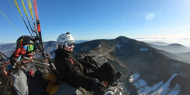 BožíLet na paraglidingové motorové tříkolce: 5, 15 nebo 30 minut letu