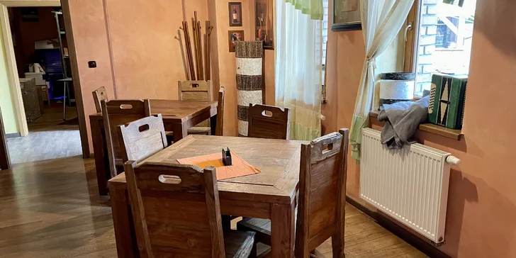 Otevřený voucher do Grill Restaurantu Pod Lesem: 300–1000 Kč na cokoli z menu