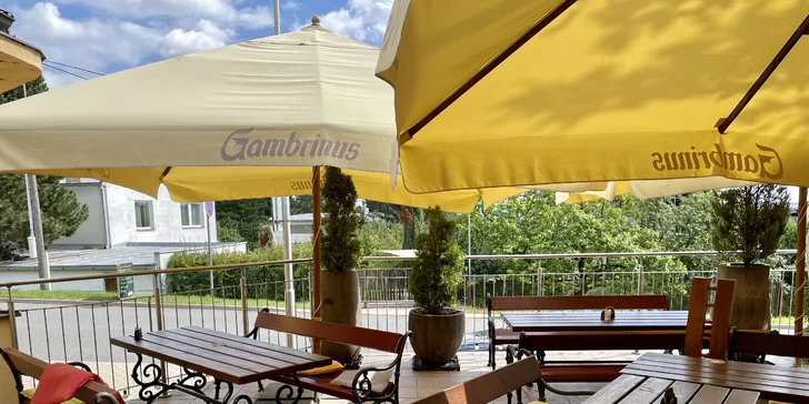 Otevřený voucher do Grill Restaurantu Pod Lesem: 300–1000 Kč na cokoli z menu