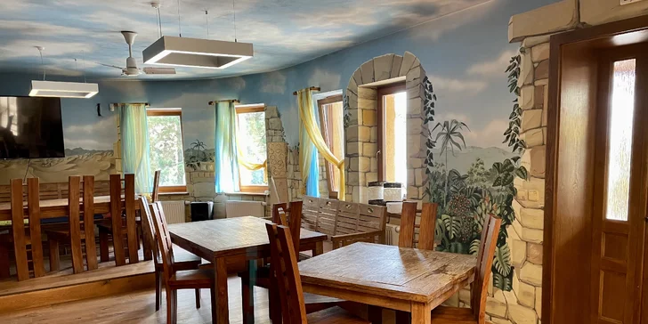 Otevřený voucher do Grill Restaurantu Pod Lesem: 300–1000 Kč na cokoli z menu