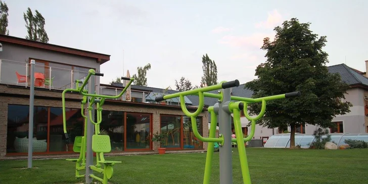 Dovolená pod Nízkými Tatrami pro páry i rodiny: snídaně, výlety i wellness se 3 saunami