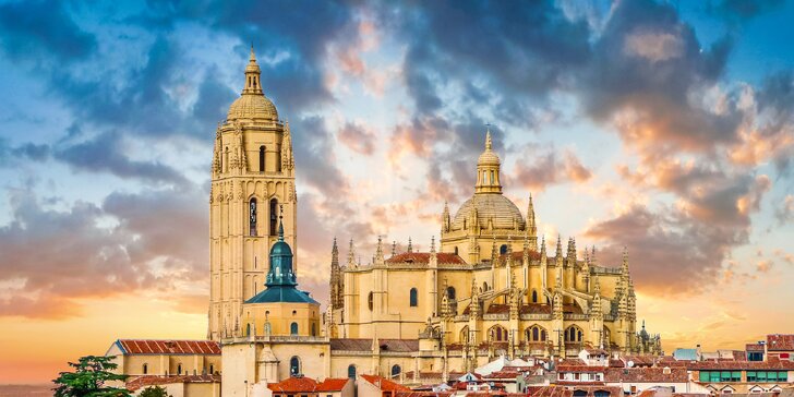 Za adventem do Madridu: 3 noci, letenka, průvodce i výlet do středověkého města Segovia